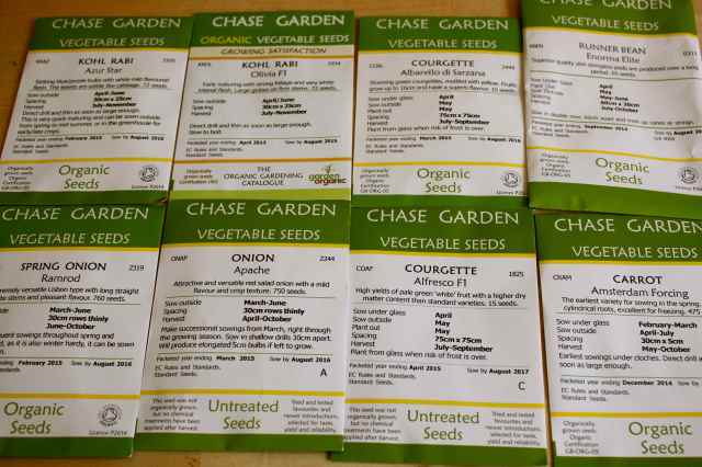 8 Garden Organic seed packets